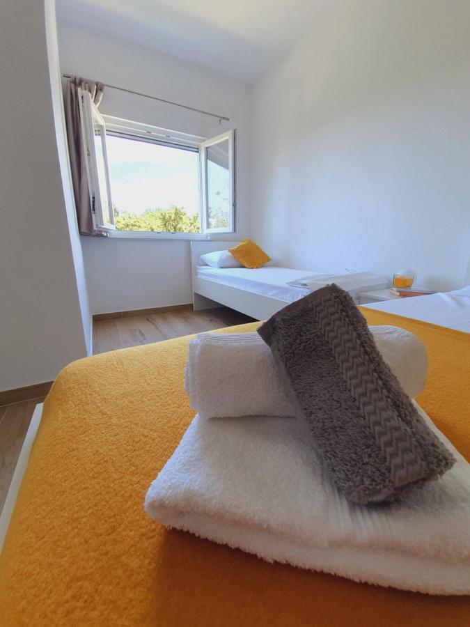 Apartmani Starigrad Paklenica - Danijel Exterior photo